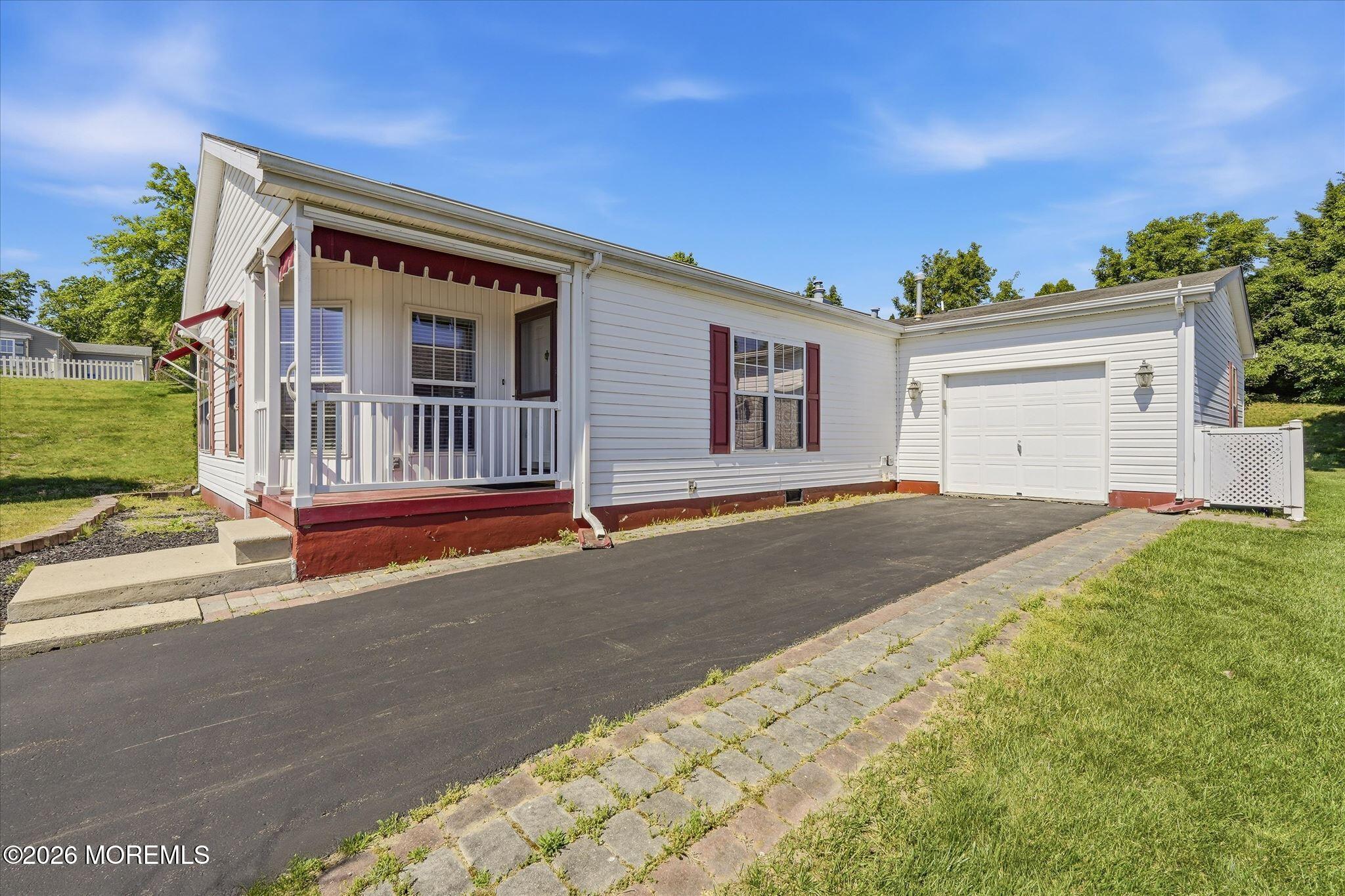 6 Cherry Hill Court Manahawkin NJ 08050