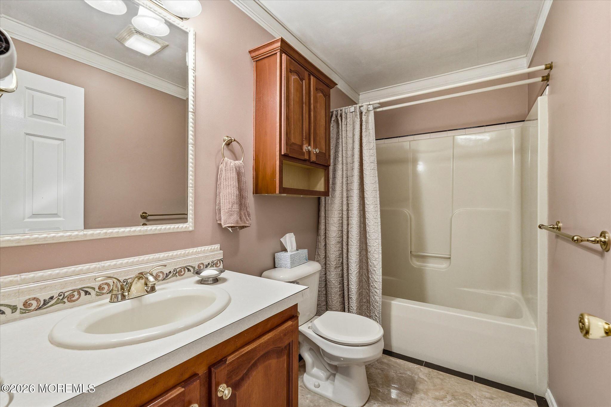 6 Cherry Hill Court Manahawkin NJ 08050