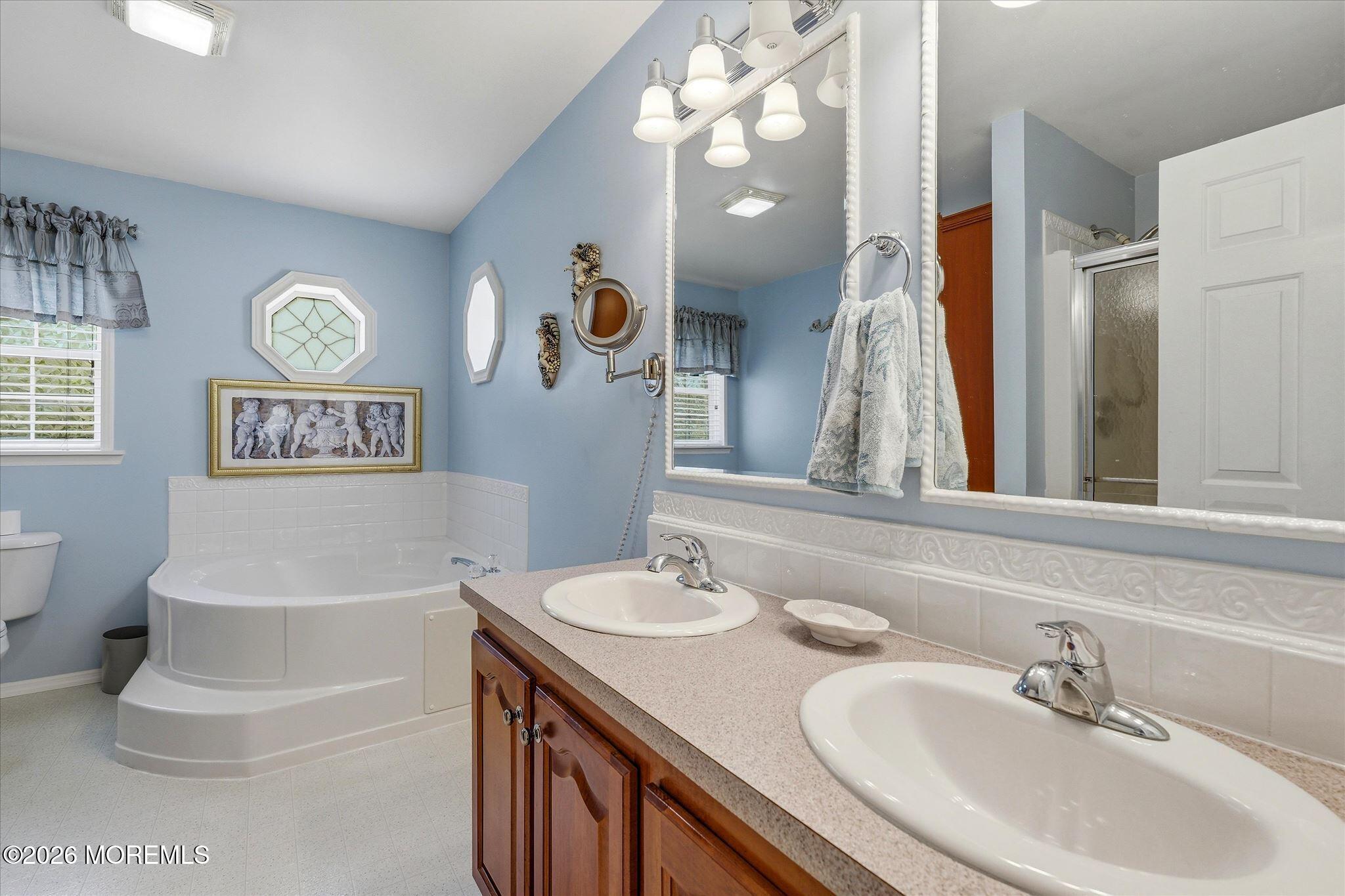 6 Cherry Hill Court Manahawkin NJ 08050