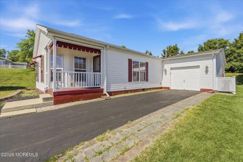 6 Cherry Hill Court Manahawkin NJ 08050