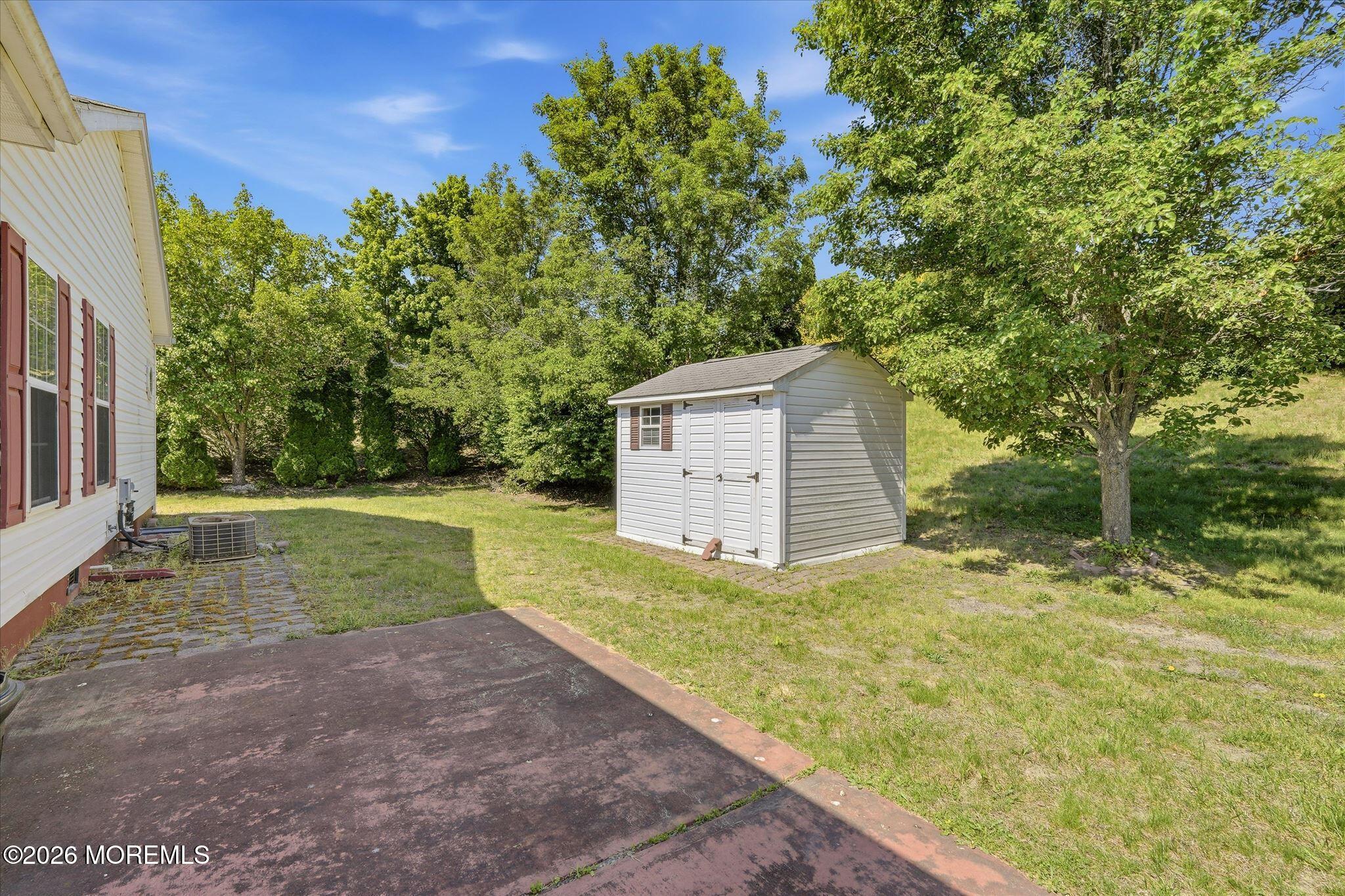 6 Cherry Hill Court Manahawkin NJ 08050