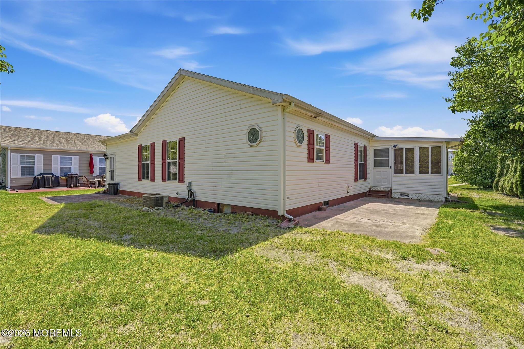 6 Cherry Hill Court Manahawkin NJ 08050