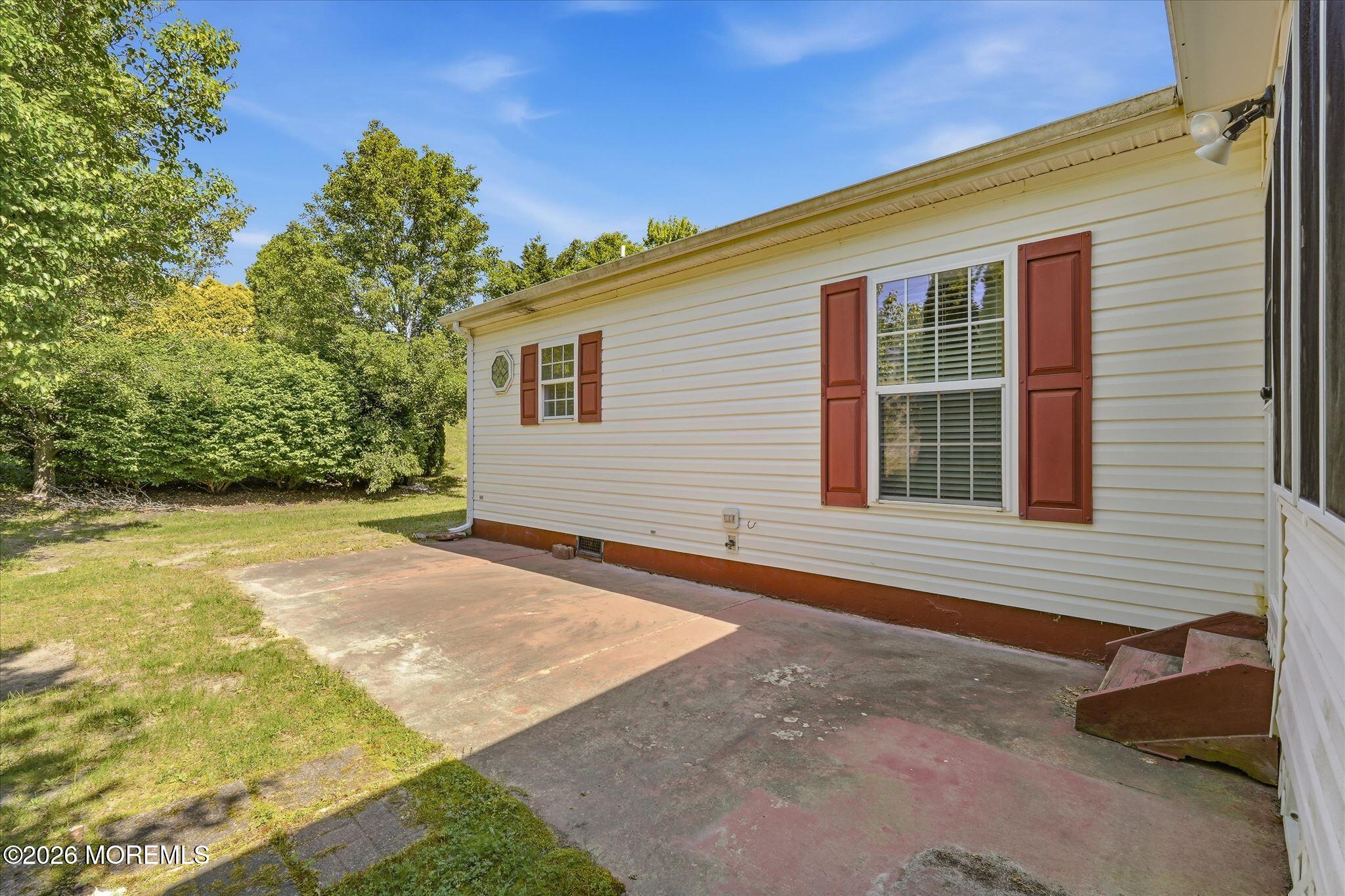 6 Cherry Hill Court Manahawkin NJ 08050