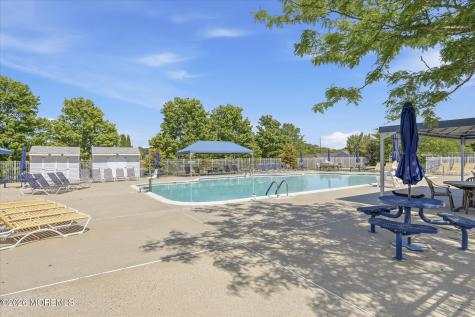 6 Cherry Hill Court Manahawkin NJ 08050