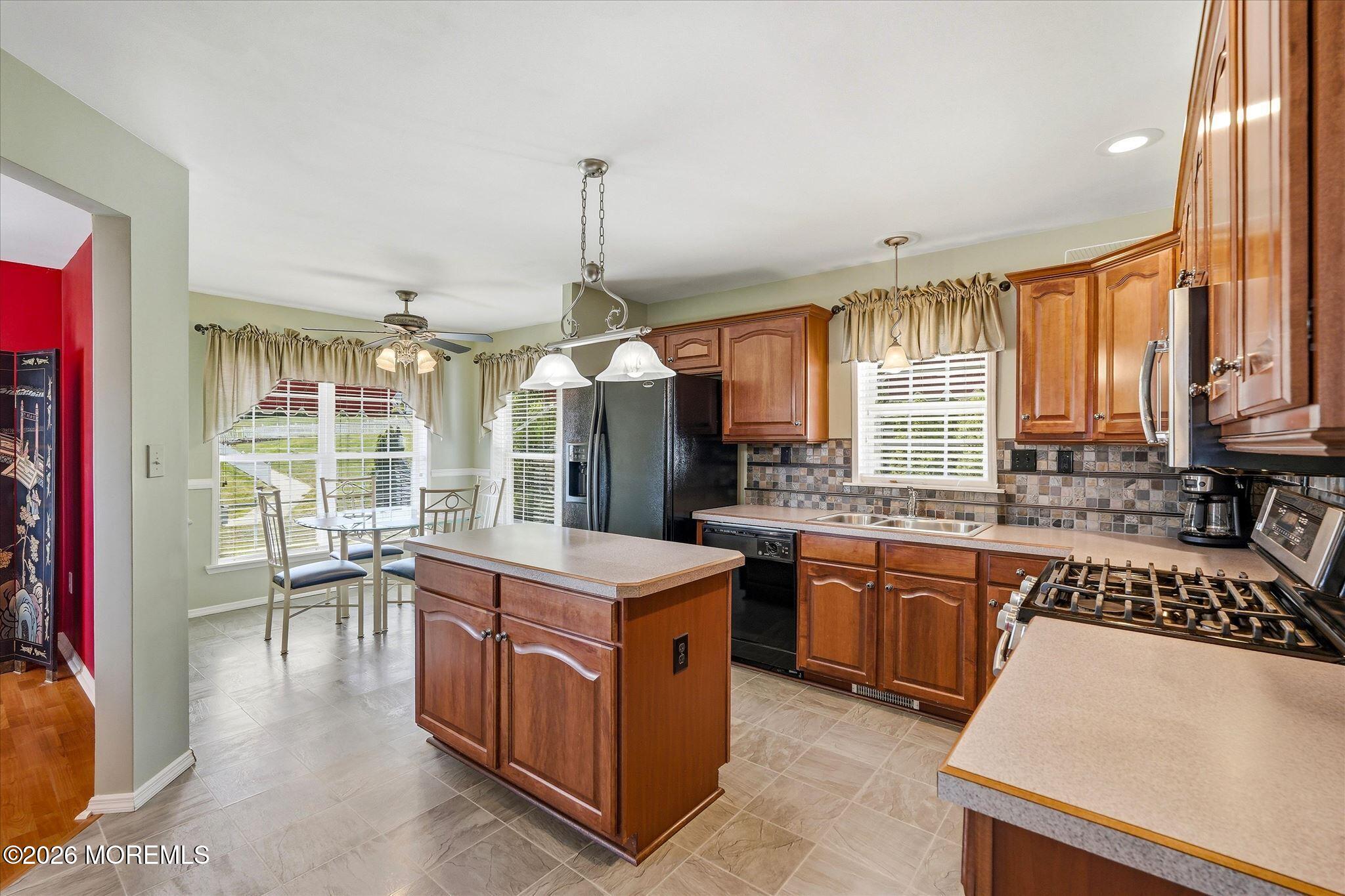 6 Cherry Hill Court Manahawkin NJ 08050