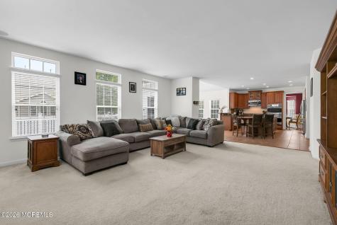 17 Carriage Way Barnegat NJ 08005