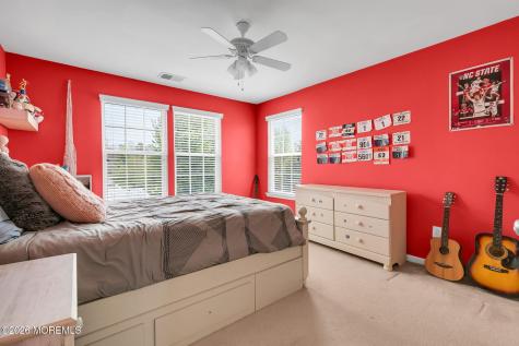 17 Carriage Way Barnegat NJ 08005