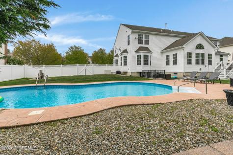 17 Carriage Way Barnegat NJ 08005