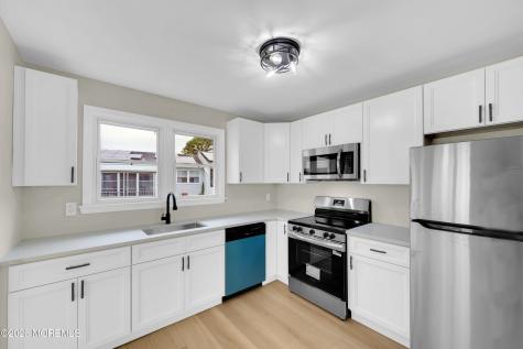 83 Falmouth Avenue Manchester NJ 08759