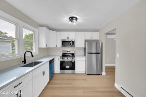 83 Falmouth Avenue Manchester NJ 08759
