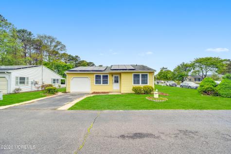 83 Falmouth Avenue Manchester NJ 08759