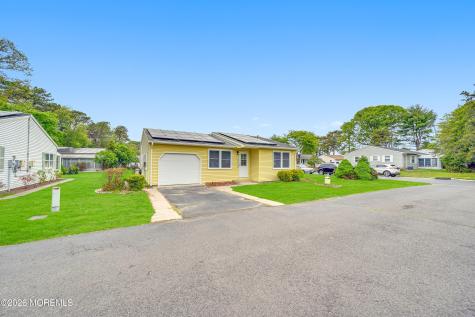 83 Falmouth Avenue Manchester NJ 08759