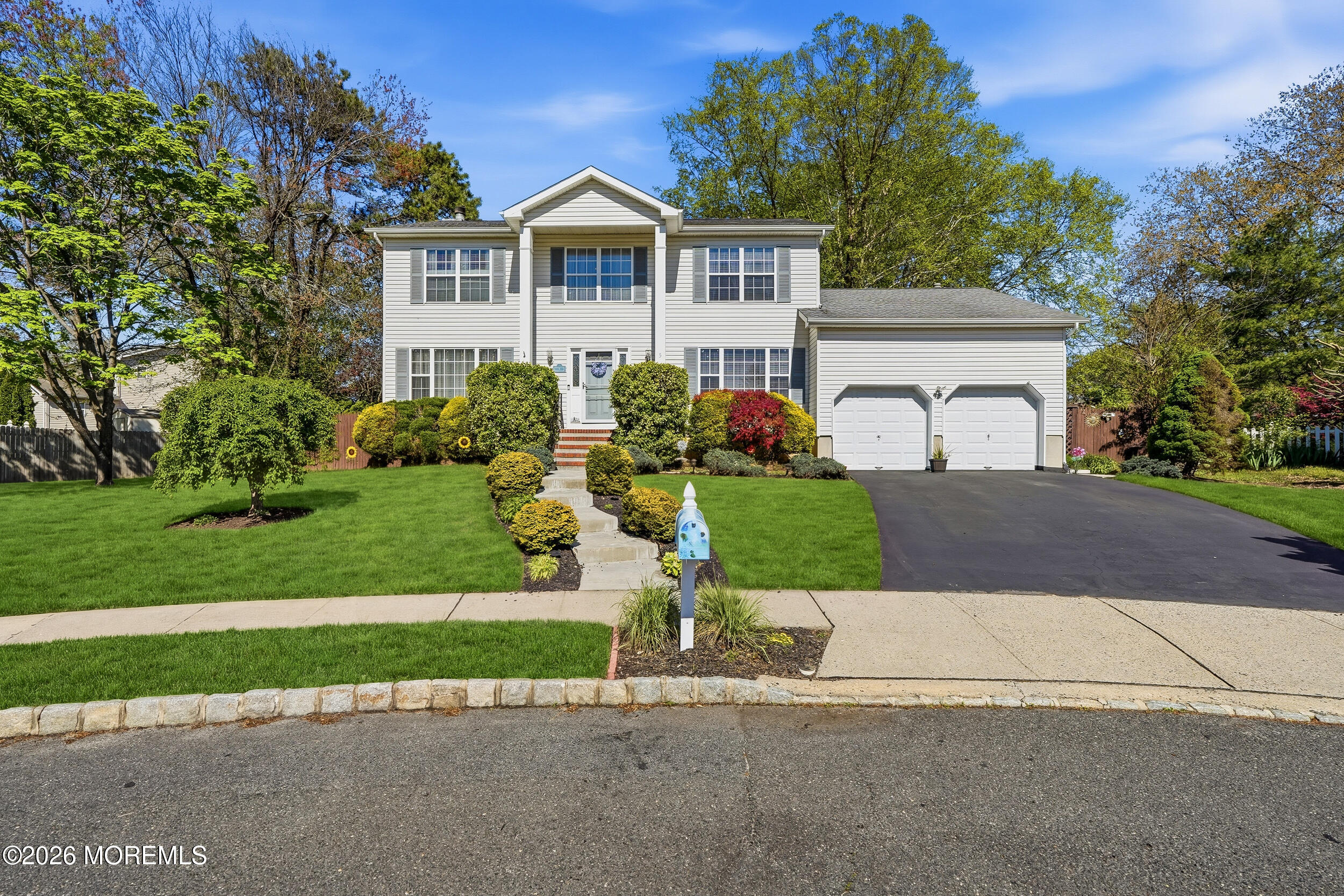 5 Lusia Court Howell NJ 07731
