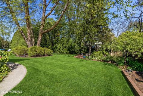 5 Lusia Court Howell NJ 07731