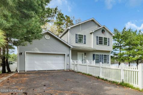 1541 Monmouth Avenue Toms River NJ 08757