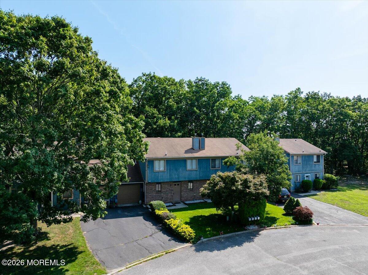 10 Seagull Lane Howell NJ 07731