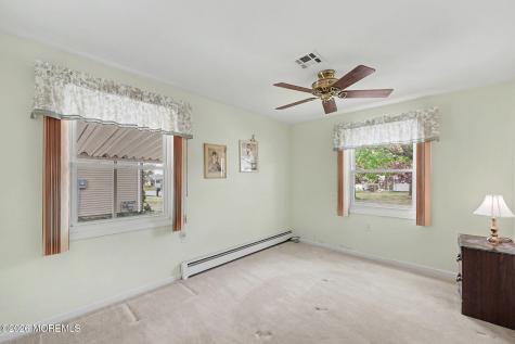 24 Encinitas Drive Toms River NJ 08757