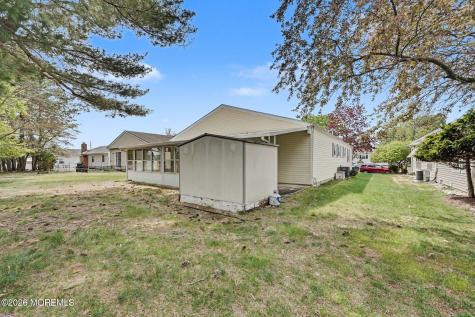 24 Encinitas Drive Toms River NJ 08757