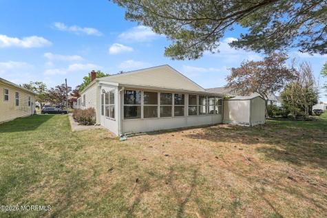 24 Encinitas Drive Toms River NJ 08757