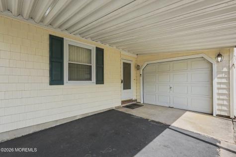 24 Encinitas Drive Toms River NJ 08757