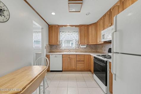 24 Encinitas Drive Toms River NJ 08757
