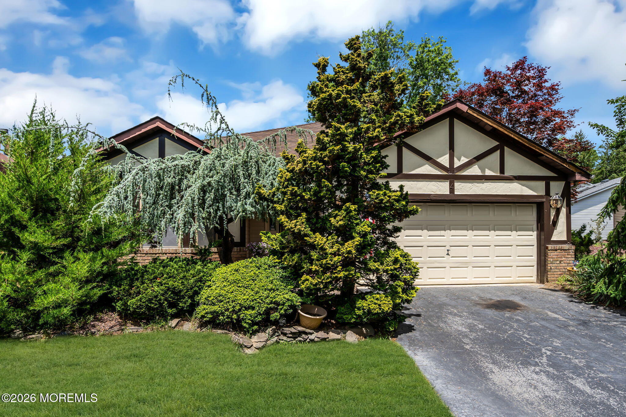 4 Hampton Drive Marlboro NJ 07746