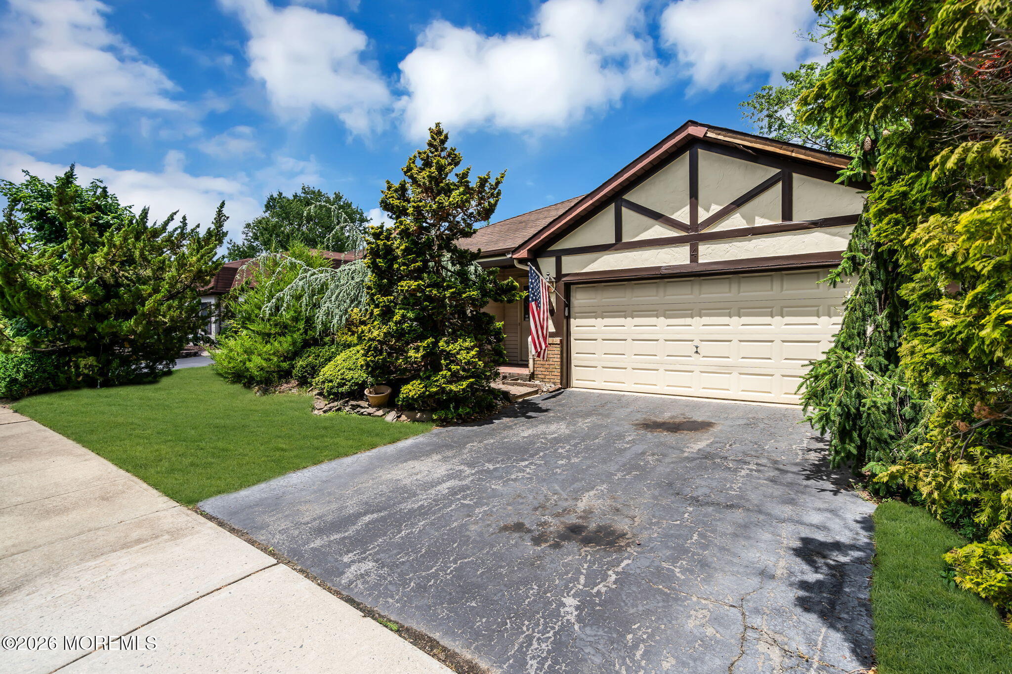 4 Hampton Drive Marlboro NJ 07746