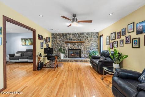 9 Manor Court Manalapan NJ 07726