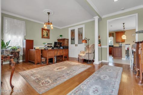 1074 Prospect Avenue Manahawkin NJ 08050