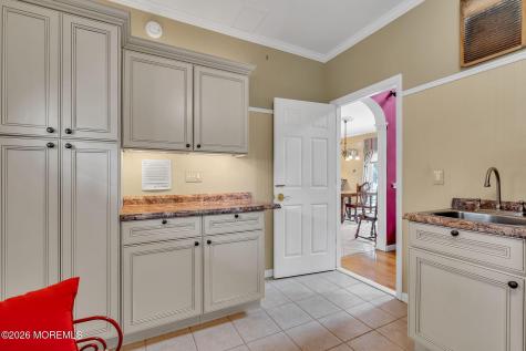 1074 Prospect Avenue Manahawkin NJ 08050