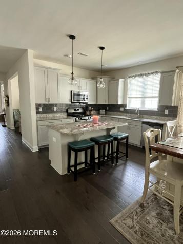 70 Woodside Lane Whiting NJ 08759
