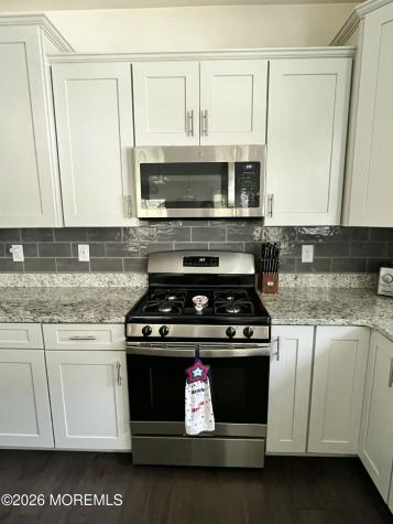 70 Woodside Lane Whiting NJ 08759