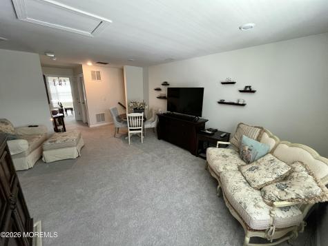 70 Woodside Lane Whiting NJ 08759