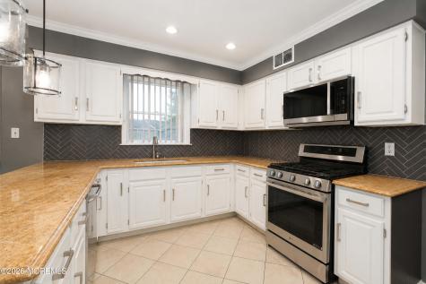 604 Meadow Run Brick NJ 08724