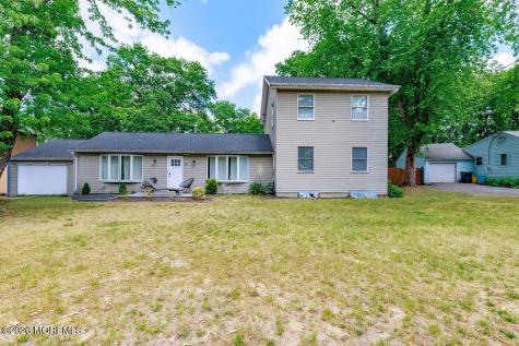 30 Spruce Road Howell NJ 07731