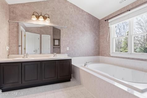 2 Mehar Court Jackson NJ 08527