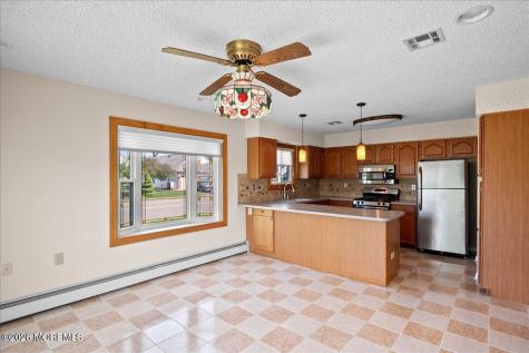 2 Blyth Court Toms River NJ 08757