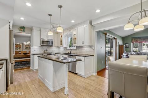 21 Appletree Road Howell NJ 07731