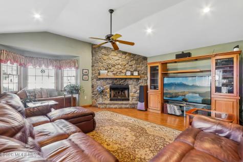 21 Appletree Road Howell NJ 07731