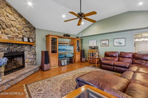 21 Appletree Road Howell NJ 07731