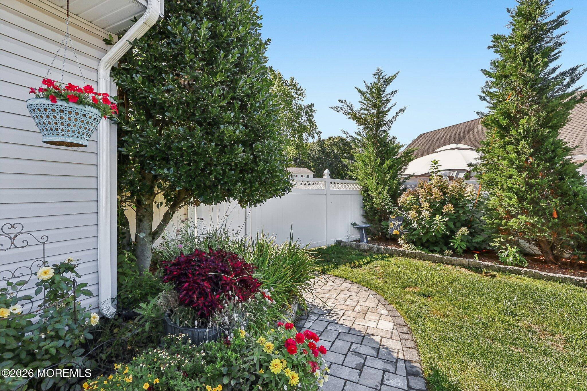 21 Appletree Road Howell NJ 07731