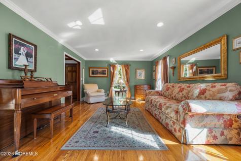 21 Terry Lane Middletown NJ 07748