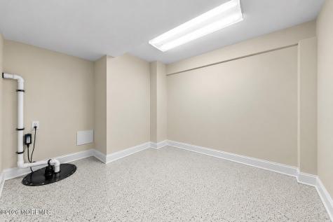21 Terry Lane Middletown NJ 07748