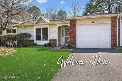 204 Deanne Drive Lakewood NJ 08701