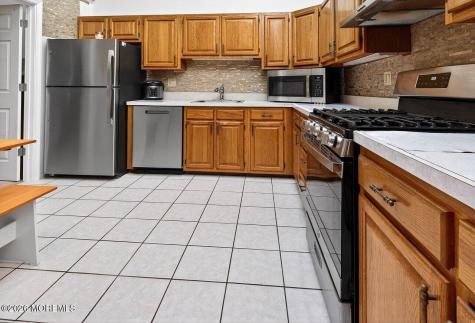 204 Deanne Drive Lakewood NJ 08701