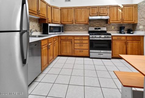204 Deanne Drive Lakewood NJ 08701