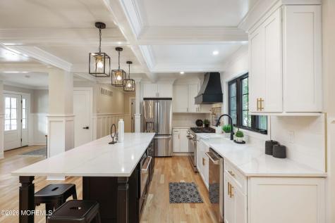 757 Nutswamp Road Red Bank NJ 07701