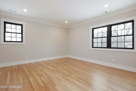 757 Nutswamp Road Red Bank NJ 07701