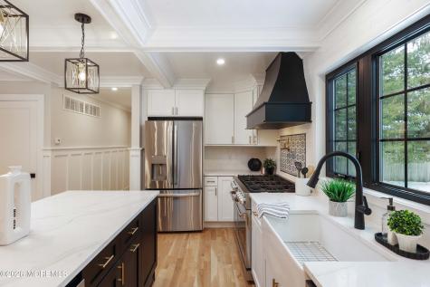 757 Nutswamp Road Red Bank NJ 07701