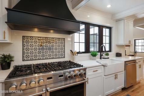757 Nutswamp Road Red Bank NJ 07701